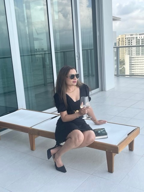 A behind-the-scenes glimpse of author Satya Nauth after her latest speaking engagement — reflecting on women’s empowerment, confidence, and the message behind her book Mom Take Center Stage. A reminder that self-worth begins when you stop shrinking and start owning your story.